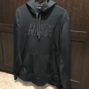 Men’s Medium Nike dry fit sweatshirt